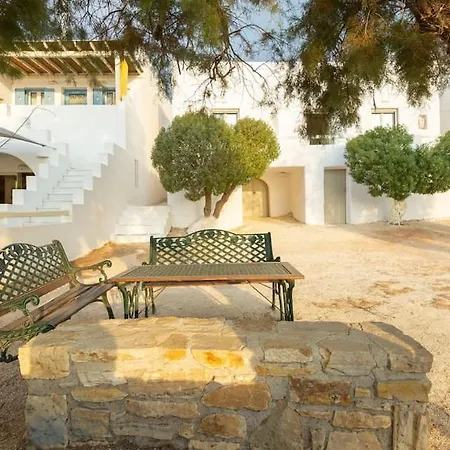 Marousso's Seafront House Alikí